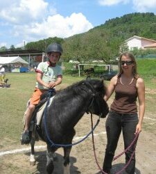 PROMENADE INITIATIQUE A DOS DE PONEY